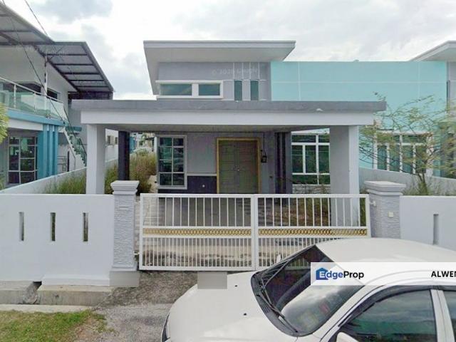 House for sale in Malaka