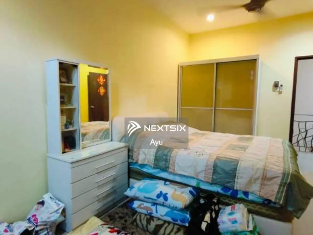 Shop for sale in Johor
