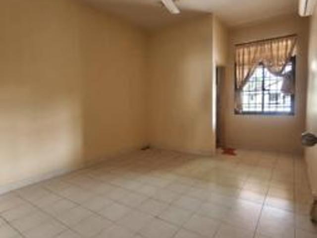 Shop for sale in Johor