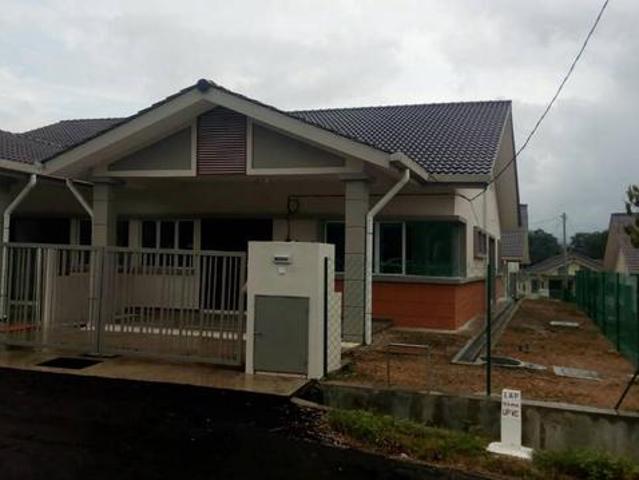 Residential House for sale in Perak, Behrang Stesen