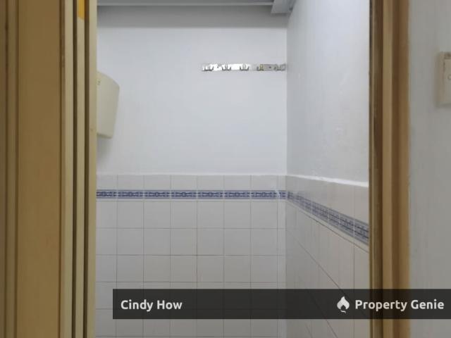 Terraced House for sale in Malaka