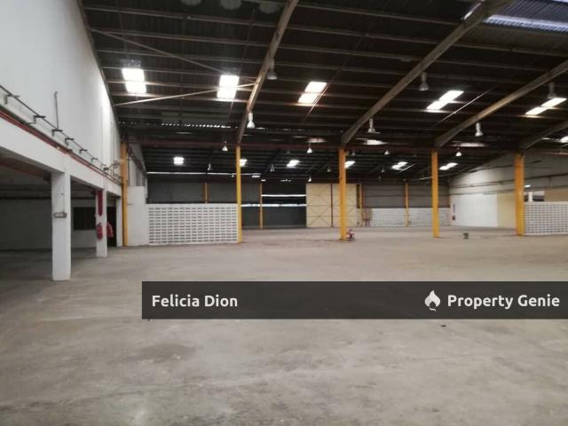 Warehouse for sale in Malaka