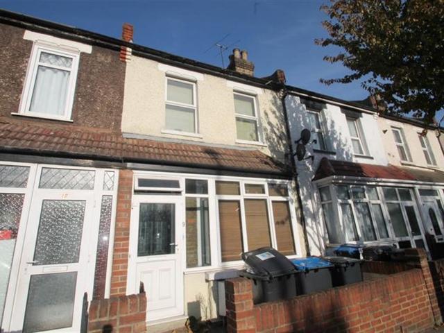 Room for rent in London Borough of Croydon, Greater London