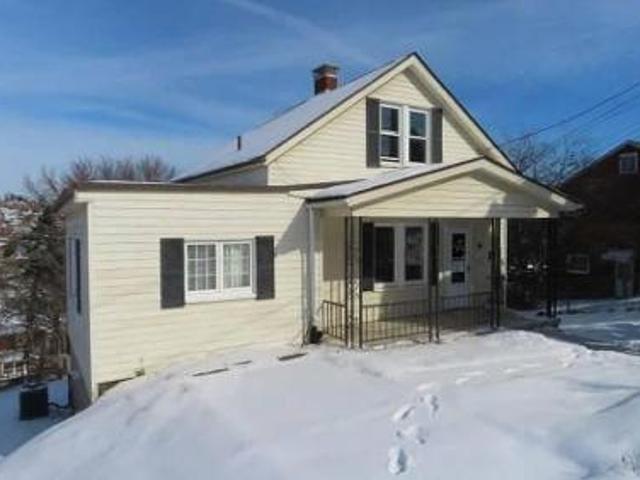 House for sale in Canonsburg