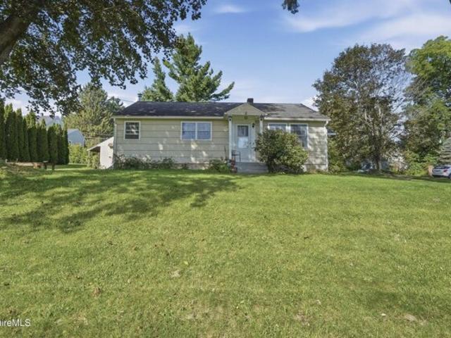House for sale in Victory Hill, Pittsfield