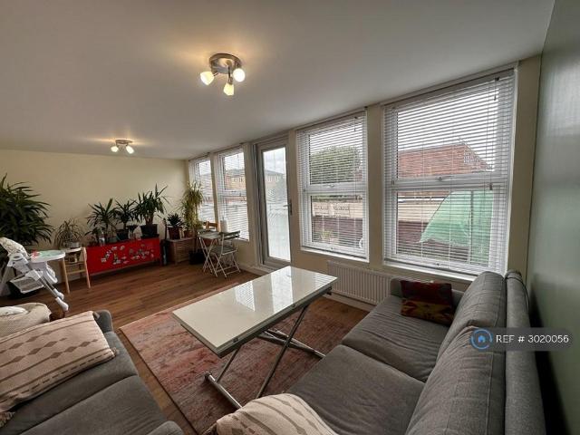 House for rent in Edmonton, Greater London