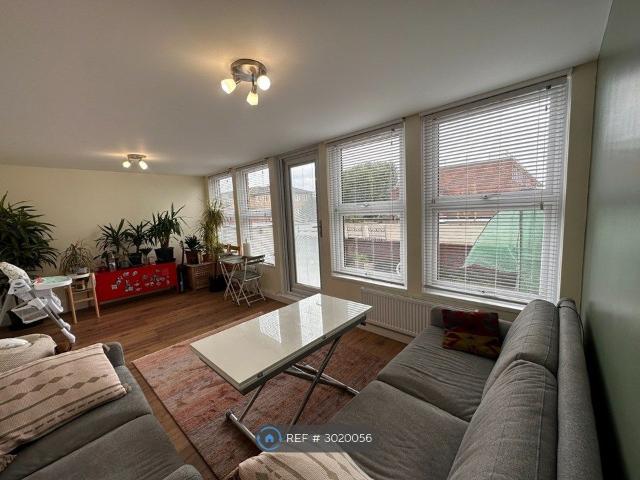 Apartment for rent in Edmonton, Greater London
