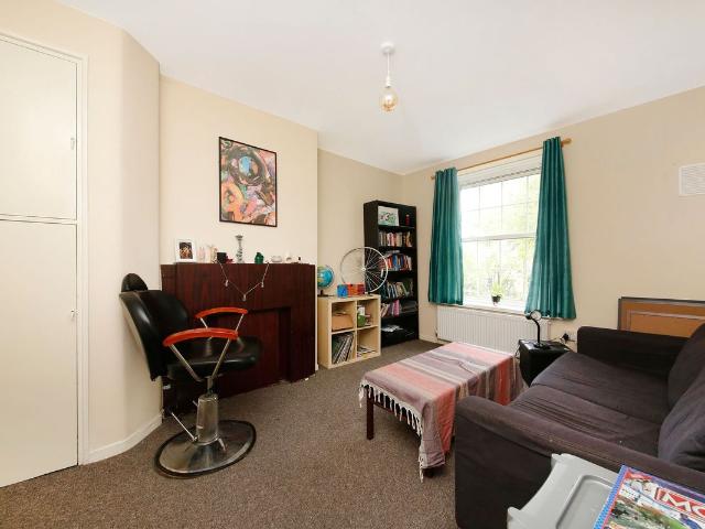 House for rent in Tanners Hill Estate, Greater London