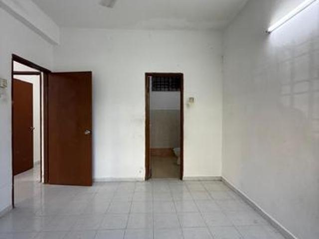 Flat for sale in Wellesley, Penang
