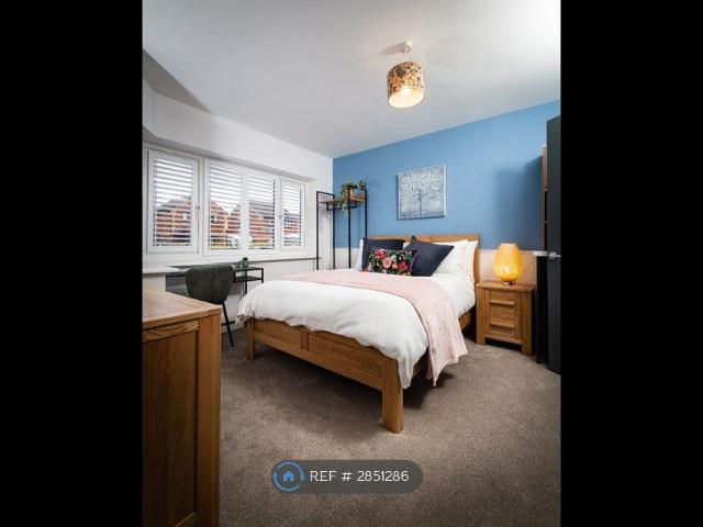 Room for rent in Pensnett, West Midlands