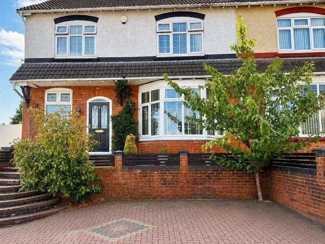 House for rent in Dixons Green, West Midlands