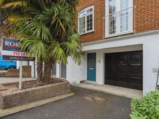 House for rent in Northwood, Greater London