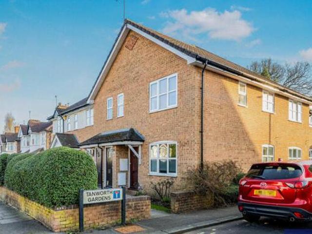 House for rent in Pinner, Greater London