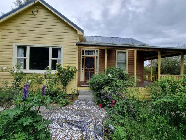 House for rent in Otakou