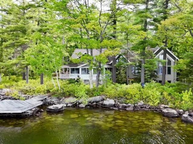 House for sale in Raymond, Maine