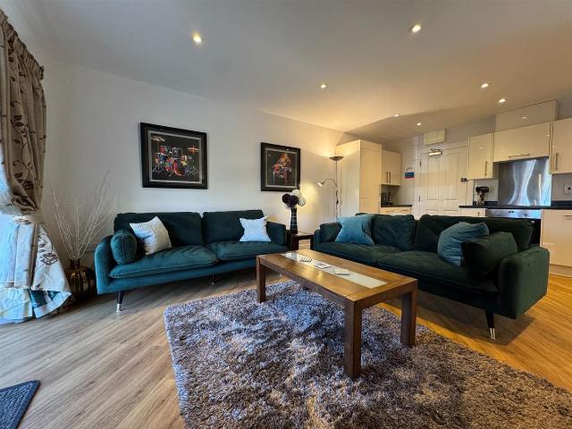 Apartment for rent in Beeches Community Board, Buckinghamshire