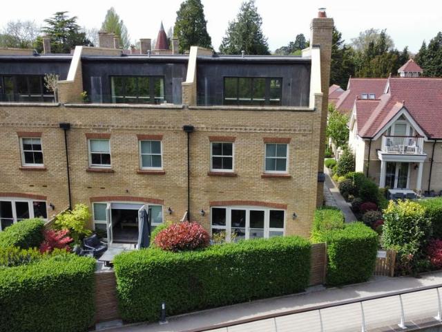 House for rent in Swallow, Buckinghamshire