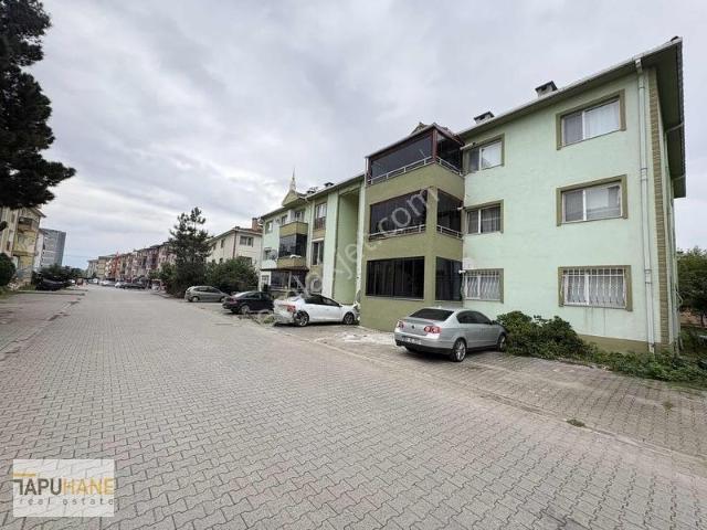 Akova Mahallesi, Hendek içerisinde kiralık mülk