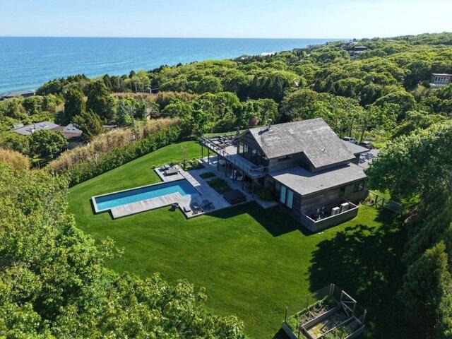 House for sale in Wainscott, New York