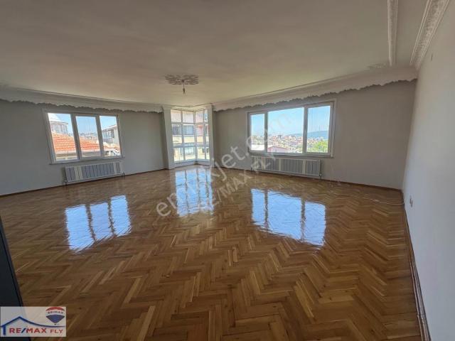 Sariyer, İstanbul içerisinde kiralık mülk