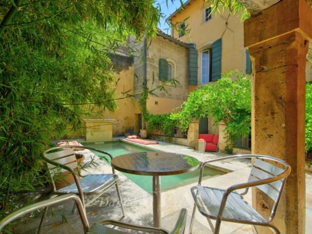 Maison vente à Tarascon, Bouches-du-Rhône