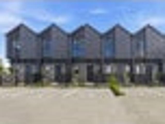 Townhouse for sale in Point England, Oroua County