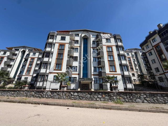 İzmit, Kocaeli içerisinde satılık mülk
