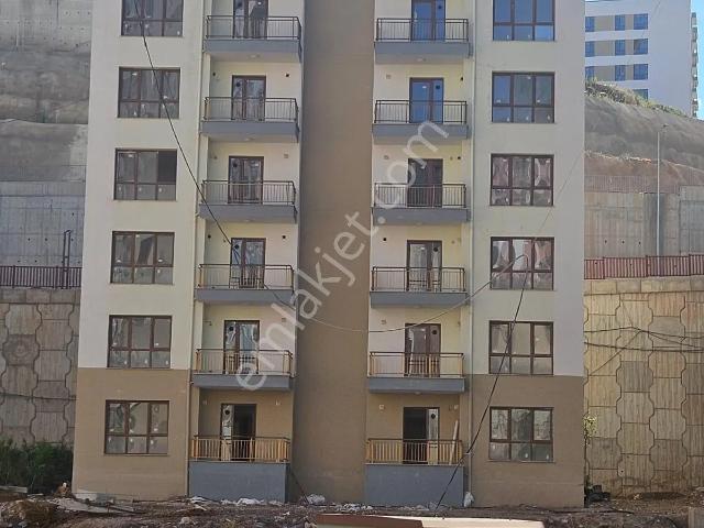 İzmit, Kocaeli içerisinde satılık mülk