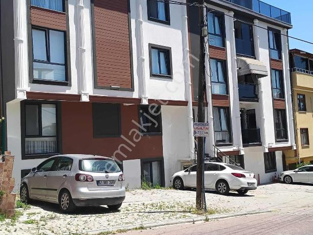 İzmit, Kocaeli içerisinde satılık mülk