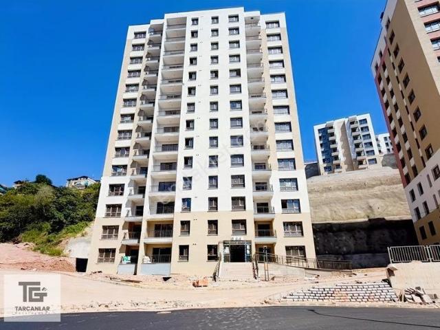 İzmit, Kocaeli içerisinde satılık mülk