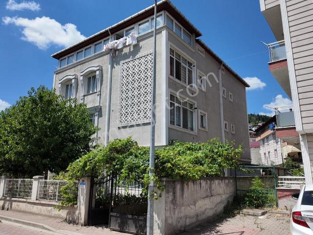 İzmit, Kocaeli içerisinde satılık Bina