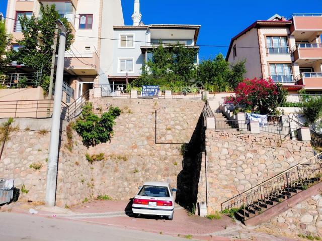 İzmit, Kocaeli içerisinde satılık Villa