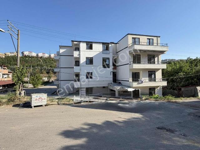 İzmit, Kocaeli içerisinde satılık mülk