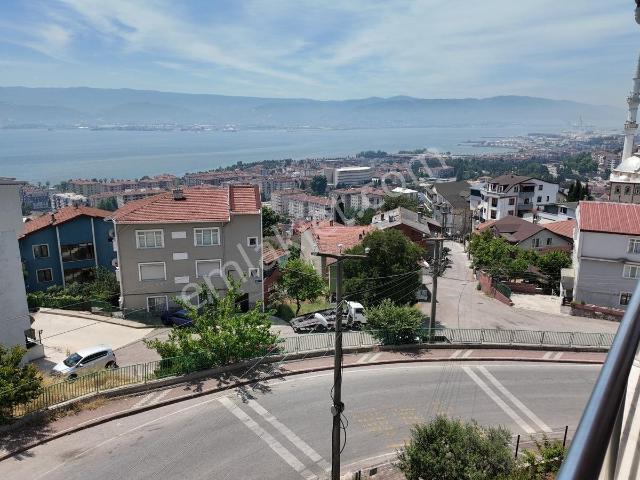 İzmit, Kocaeli içerisinde satılık mülk