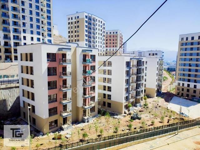 İzmit, Kocaeli içerisinde satılık mülk