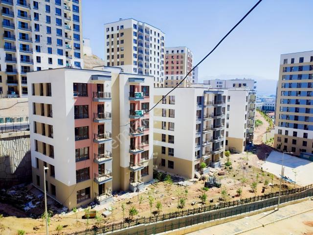 İzmit, Kocaeli içerisinde satılık mülk