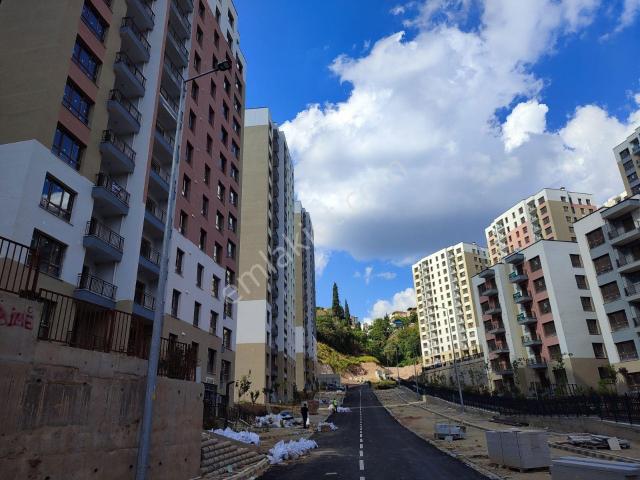 İzmit, Kocaeli içerisinde satılık mülk