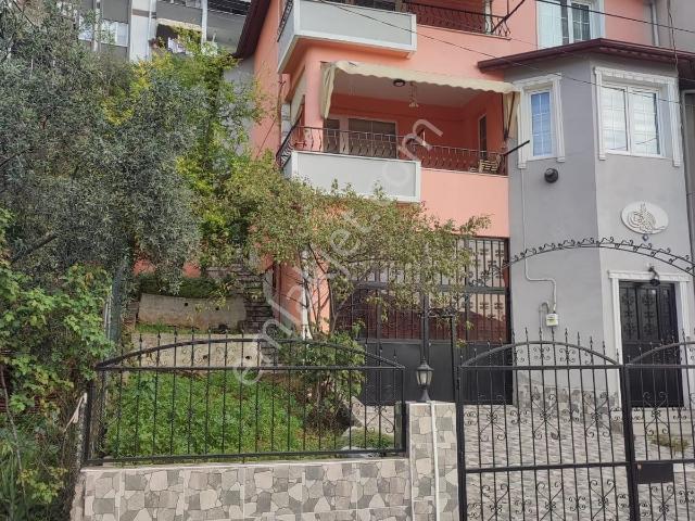 İzmit, Kocaeli içerisinde satılık Villa