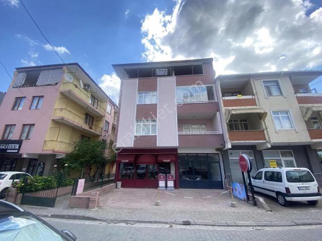 İzmit, Kocaeli içerisinde kiralık mülk