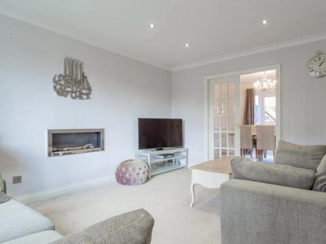 House for rent in Greengate, Burnedge