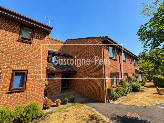 Apartment for rent in Worplesdon, Westborough