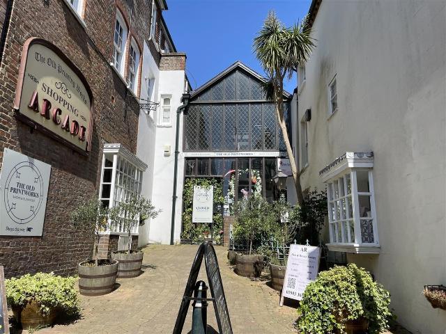 Apartment for rent in Arundel, Clapham