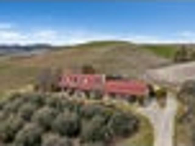 House for sale in Otakou