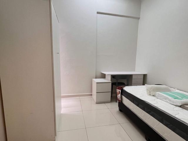 Room for rent in Hillside, George Town