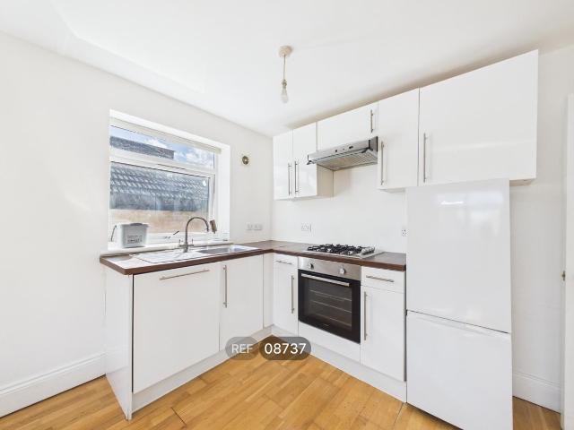 Apartment for rent in Stockwell Park, Greater London