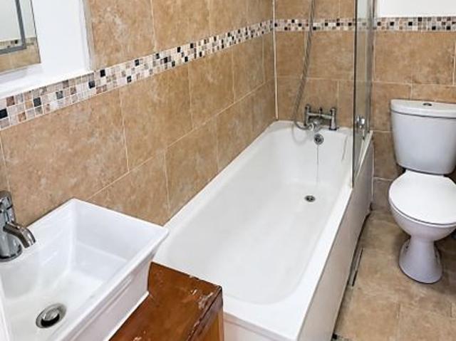 Apartment for rent in Stockwell Park, Greater London