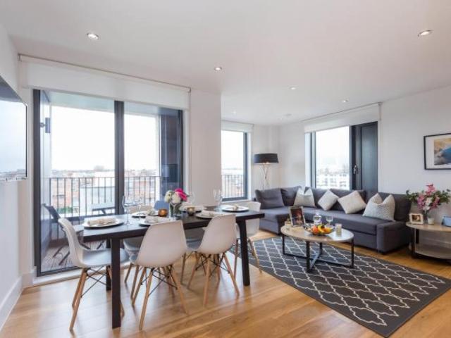 Apartment for rent in North Kensington, Greater London