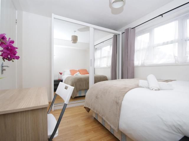 Room for rent in London Borough of Ealing, Greater London