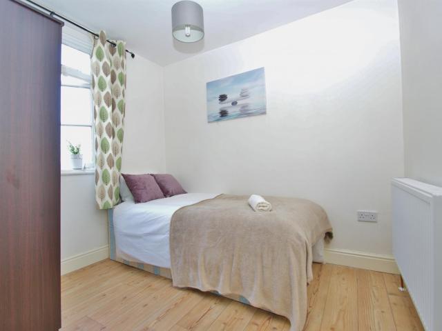 Room for rent in Shepherd's Bush, Greater London
