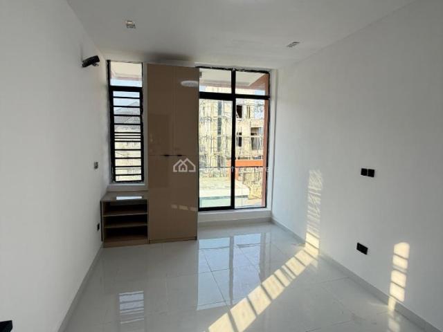 Flat for sale in Eti Osa, Lagos